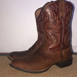 Ariat round toe boot
